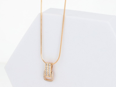 Naszyjnik z zawieszką prostokąt