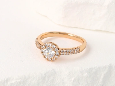 Pierścionek zaręczynowy 