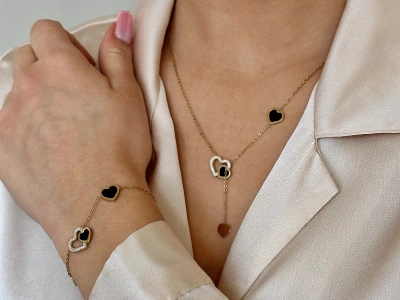 Naszyjnik krawatka serca 