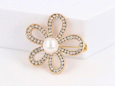 Broszka kwiat perła