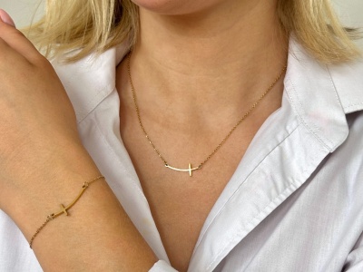 Bransoleta z wygiętym krzyżem