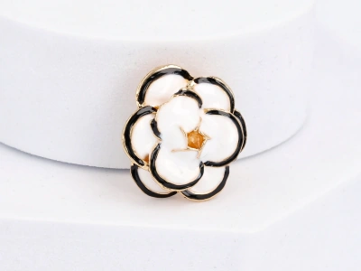 Broszka róża emalia biała