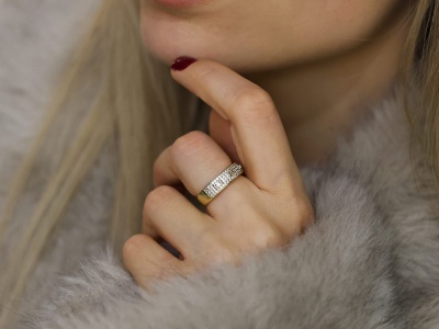 Obrączka cyrkoniowa