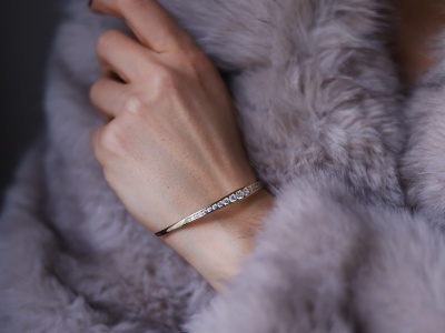 Bransoleta sztywna rząd cyrkonii