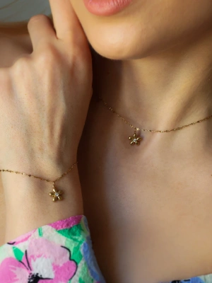 Naszyjnik romantyczny z kwiatkiem i cyrkonią