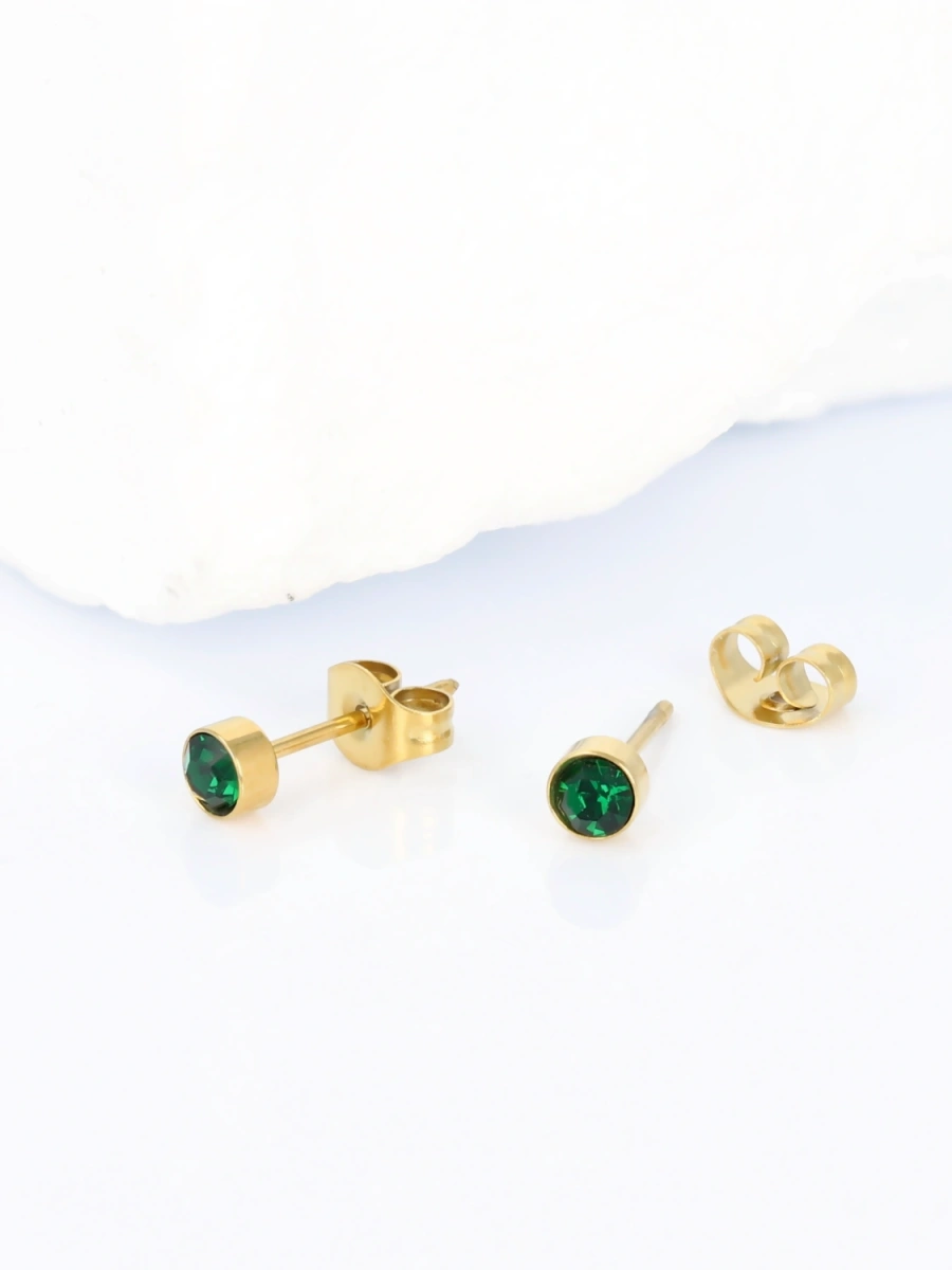 Kolczyki oczka szmaragdowe w gładkiej oprawie
